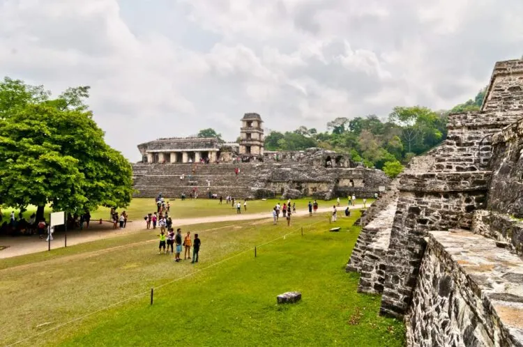 Hoe Kom Je Van Flores, Guatemala, Naar Palenque, Mexico5?