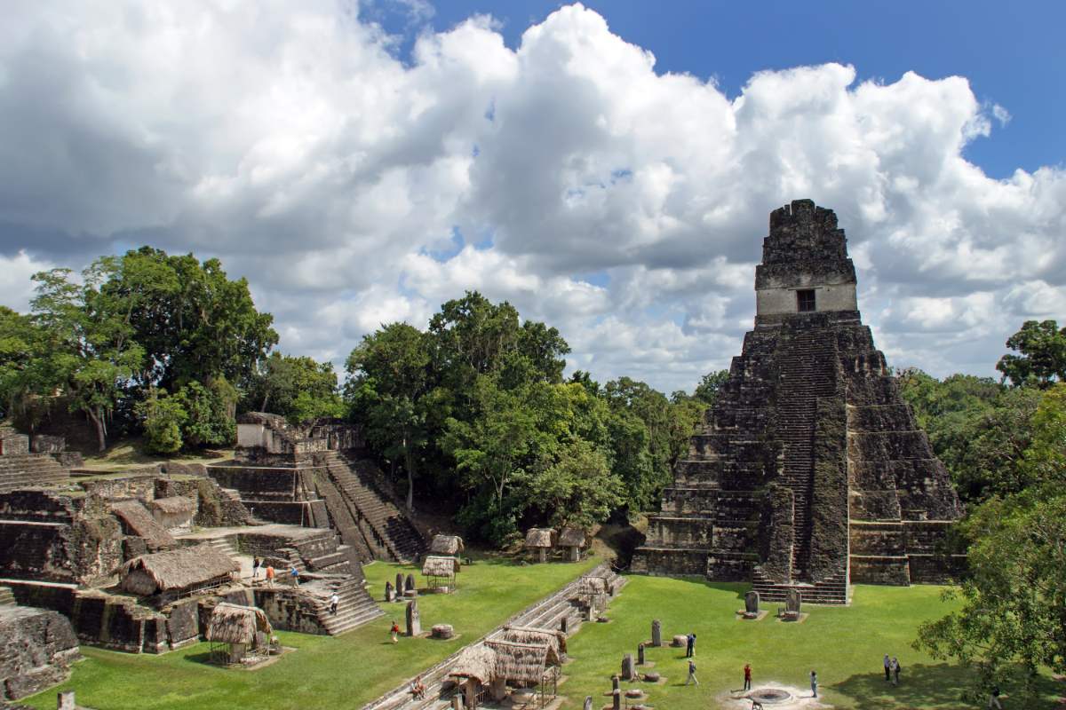 Hoe Kom Je Van Flores Naar Tikal, Guatemala?