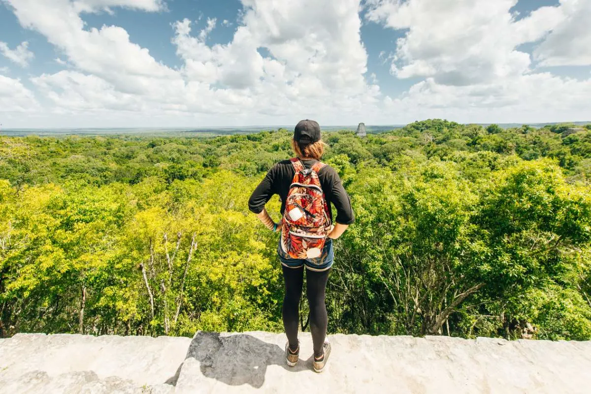 Comment Se Rendre De Flores à Tikal, Au Guatemala.