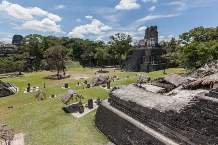 Como Chegar De Flores A Tikal, Guatemala