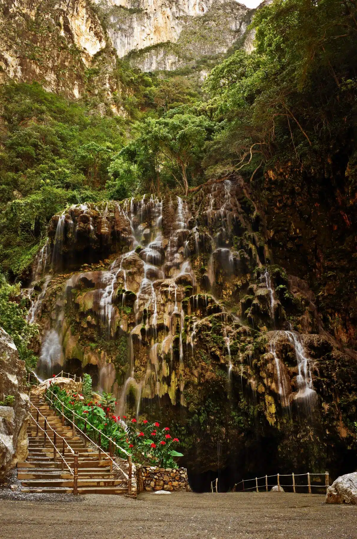 Las Grutas De Tolantongo, Messico Sorgenti Termali