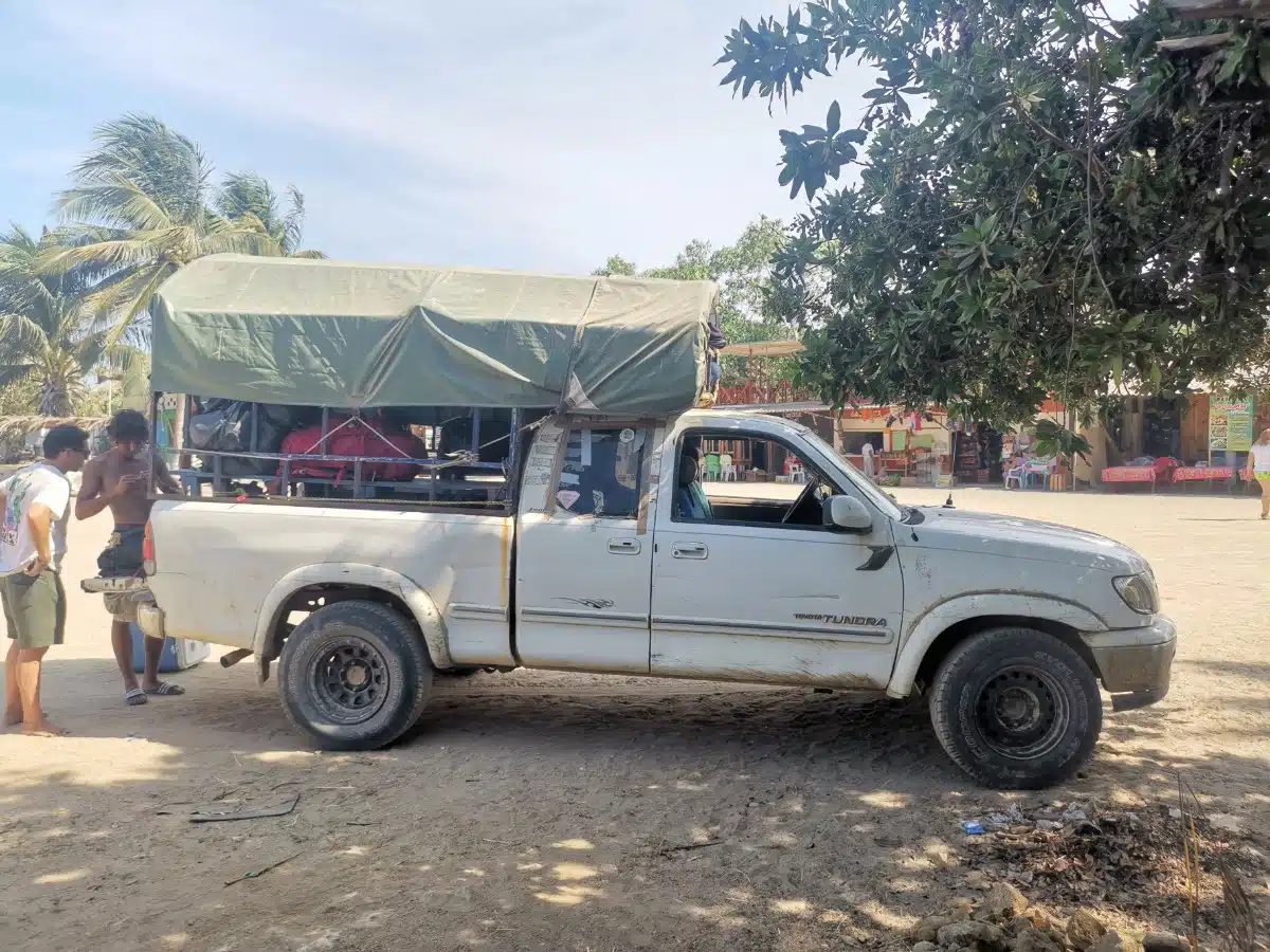 Colectivo Van Puerto Escondido Naar Chacahua