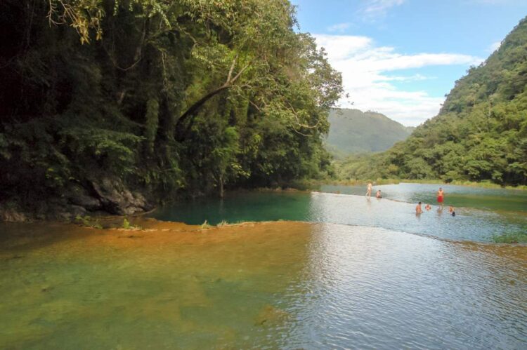 Wie Kommt Man Von Flores Nach LanquíN, Guatemala?