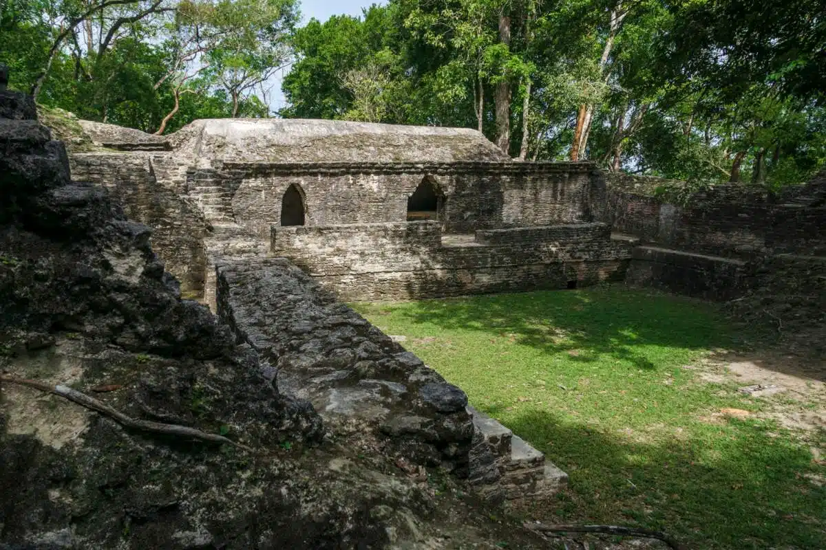 Wie Kommt Man Von Flores Nach San Ignacio, Guatemala?