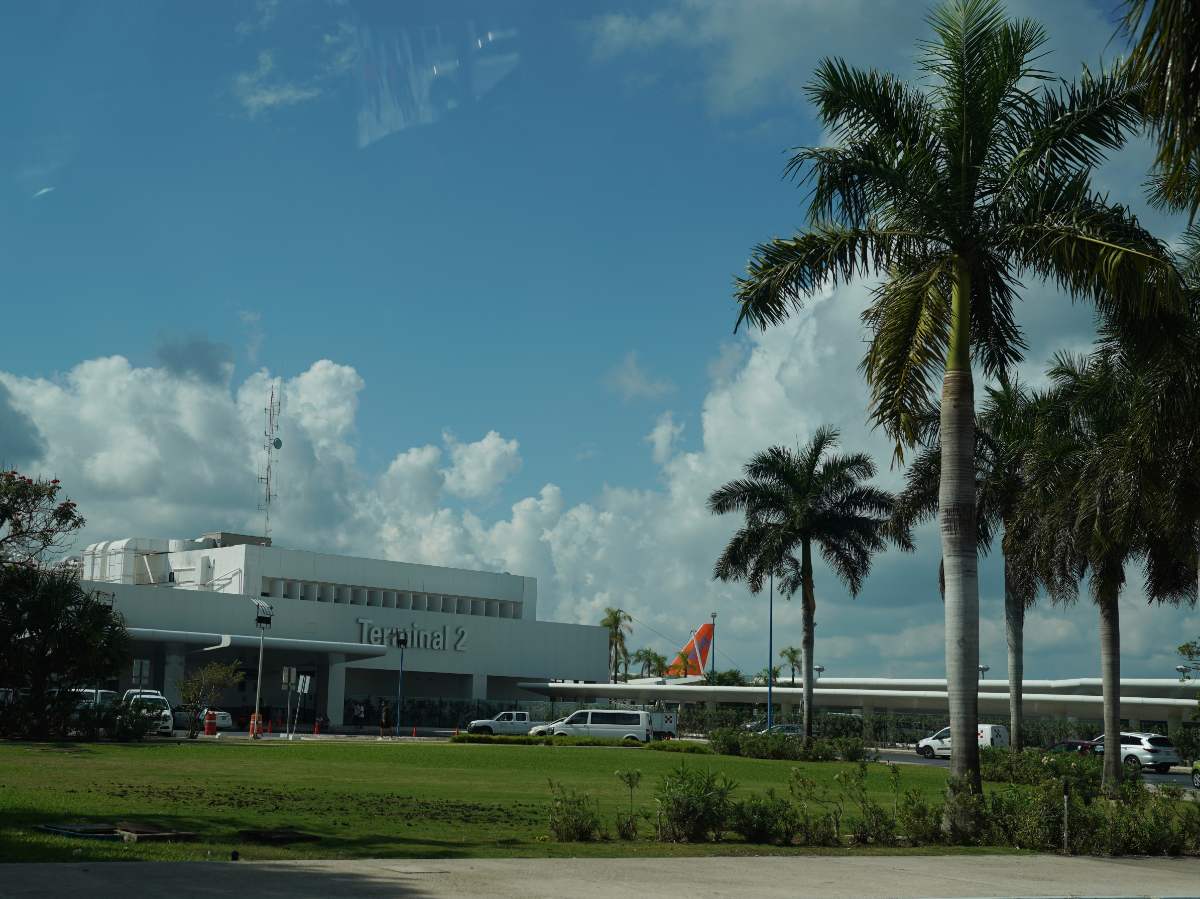 Hoe Kom Je Van Holbox Naar Cancun Airport?