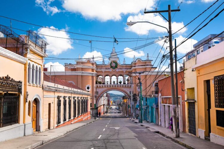 Comment Se Rendre De LanquíN à Guatemala City, Guatemala