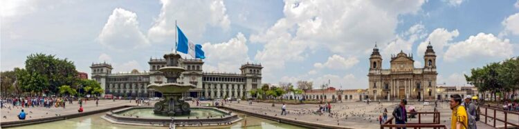 Hoe Kom Je Van LanquíN Naar Guatemala Stad, Guatemala?