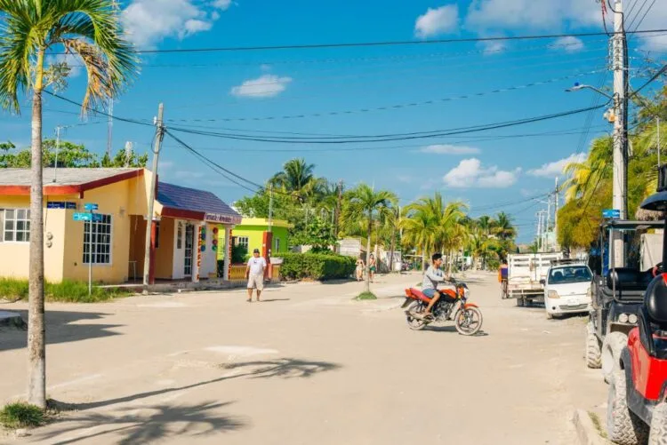 Hoe Kom Je Van Cozumel Naar Holbox, Mexico?