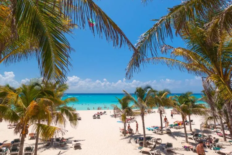 CóMo Llegar De Holbox A Isla Mujeres, MéXico