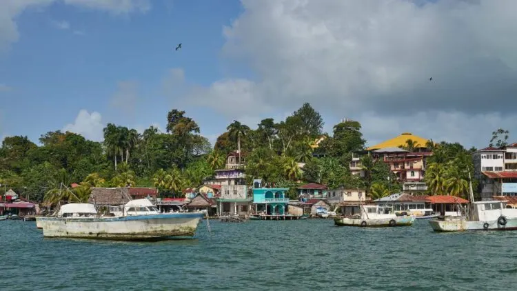 Comment Se Rendre De Rio Dulce à Livingston, Guatemala