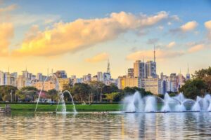 How to get from Foz Do Iguacu to Sao Paulo, Brazil