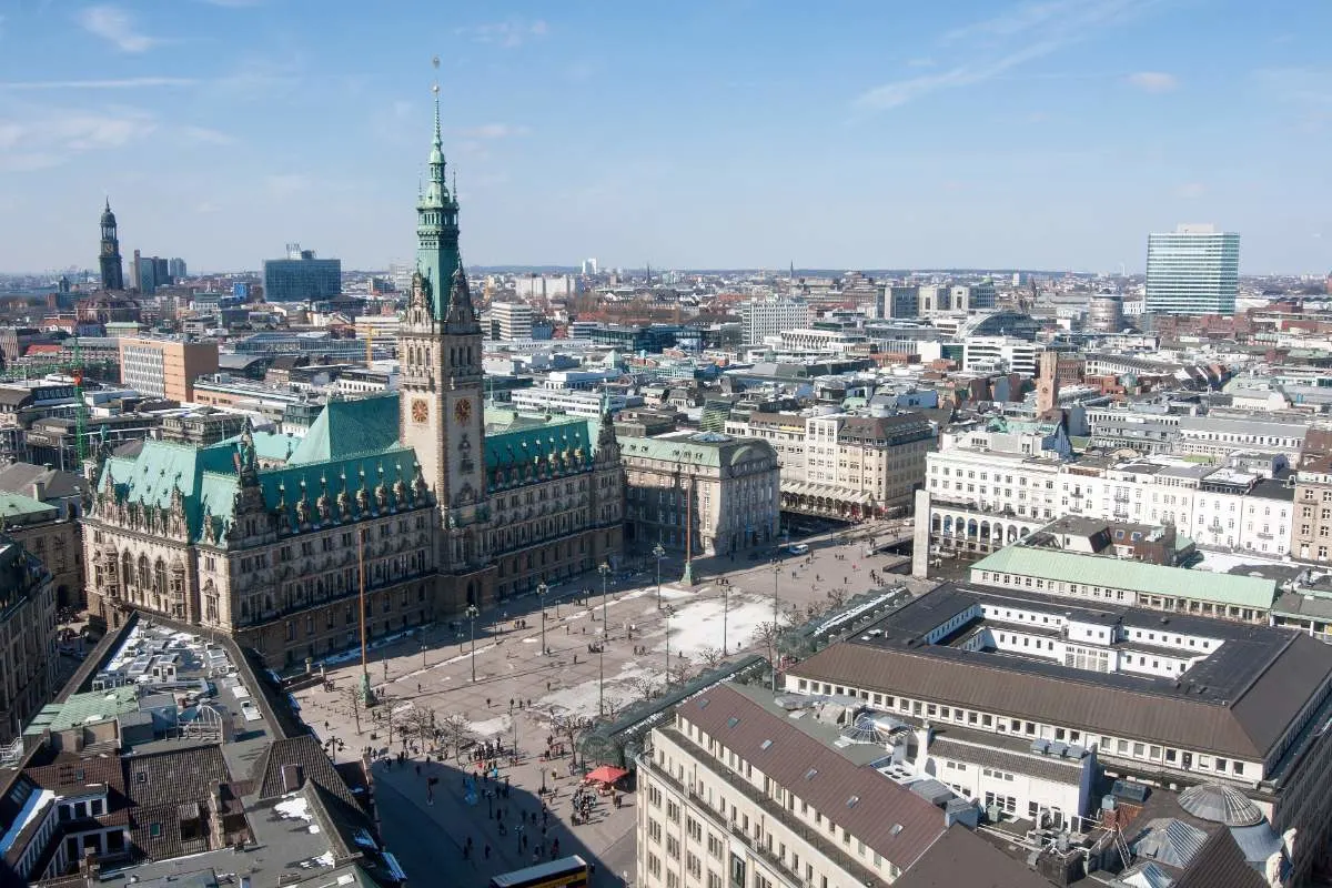 Hoe kom je van München naar Hamburg, Duitsland?