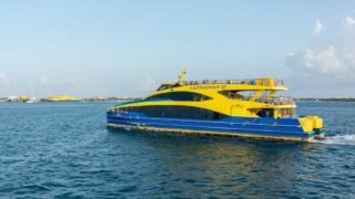 ferry de playa del carmen à cozumel