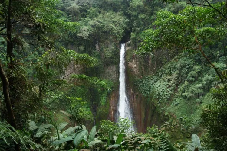 Arenal Wasserfall Costa Rica