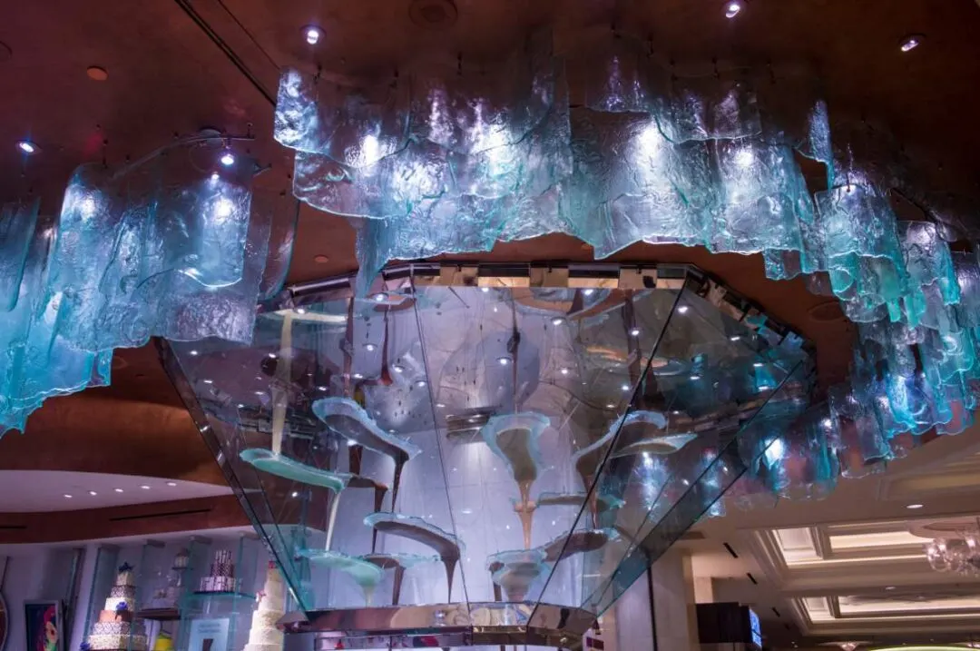 Bellagio Chocolate Fountain In Las Vegas At Bellagio Patisserie