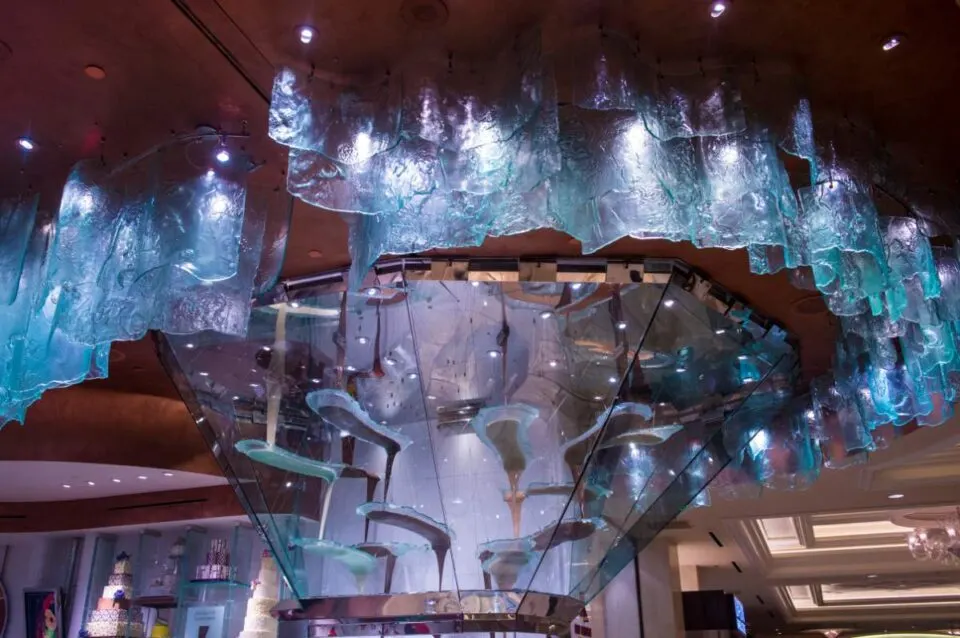 Bellagio Chocolate Fountain In Las Vegas At Bellagio Patisserie