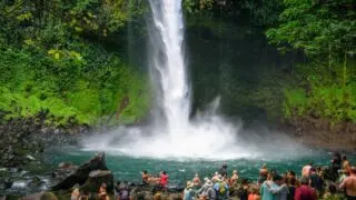 la fortuna costa rica waterfall