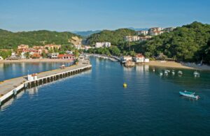 3 Best Ways to get from Mazunte to Huatulco, Mexico