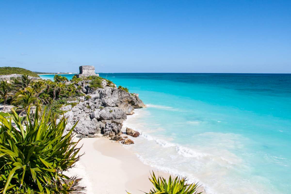 Wie weit ist Tulum von Cancun entfernt?