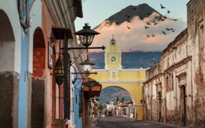 How to get from El Paredon to Antigua, Guatemala