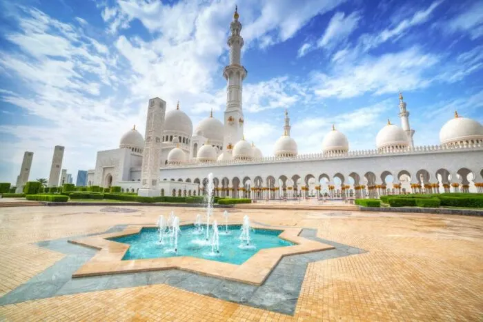 Explora La Magnífica Gran Mezquita Sheikh Zayed