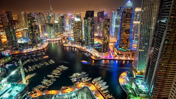 4 Best Ways To Get From Sharjah To Dubai, United Arab Emirates
