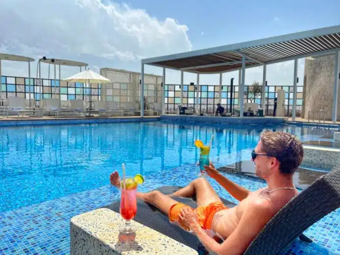 Universal-Traveller-La-Maison-Hôtel-Al-Khiran-Koweït-Revue