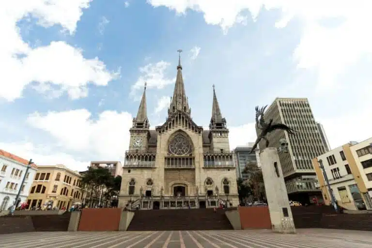 4 Best Ways To Get From Medellin To Manizales, Colombia