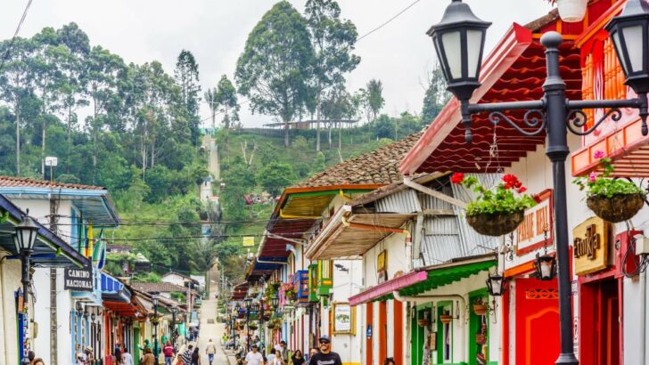 Comment Se Rendre De Medellín À Salento, Colombie