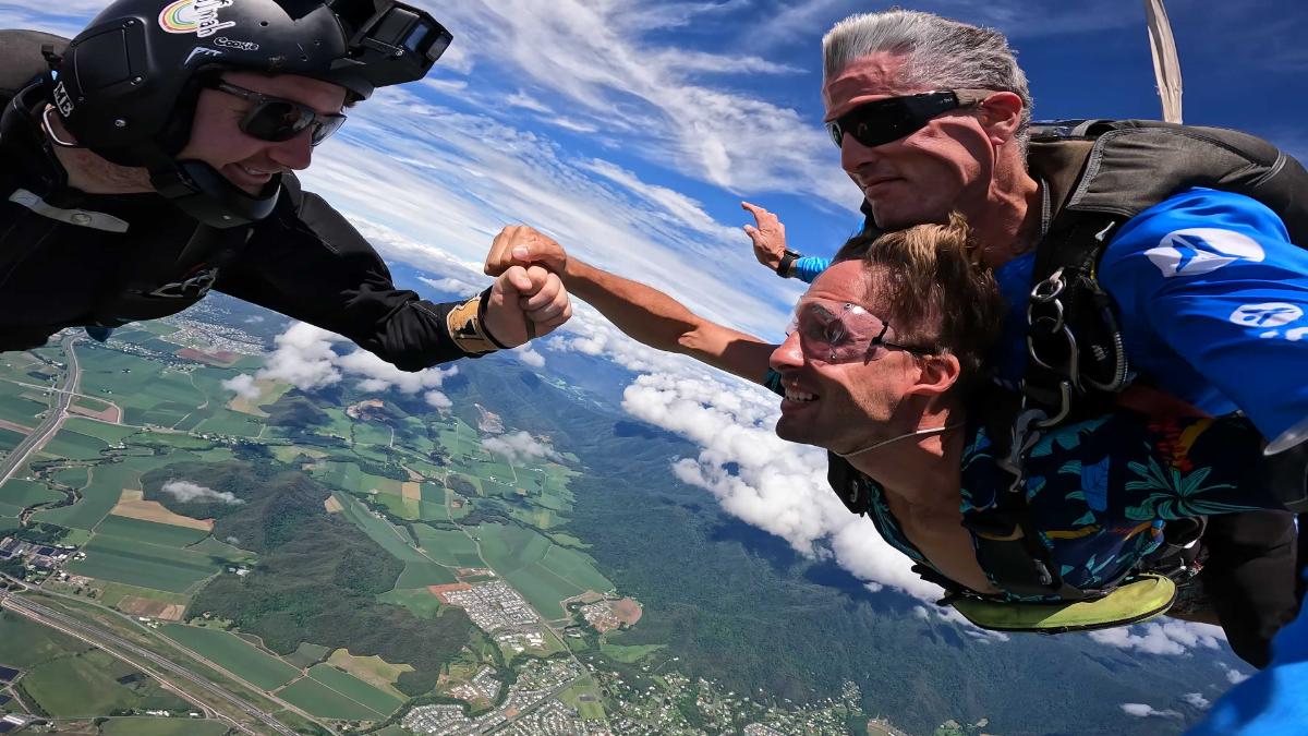 Tandem Skydive Cairns Australia Universal Traveller By Tim Kroeger222